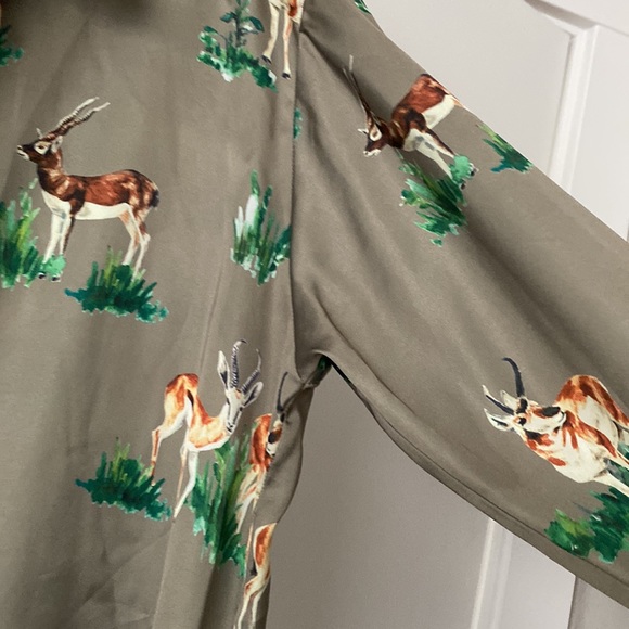 Zara Green Deer Satin Shirt Anthropologie Free People J Crew Bloggers Fave NWT M - Picture 7 of 16